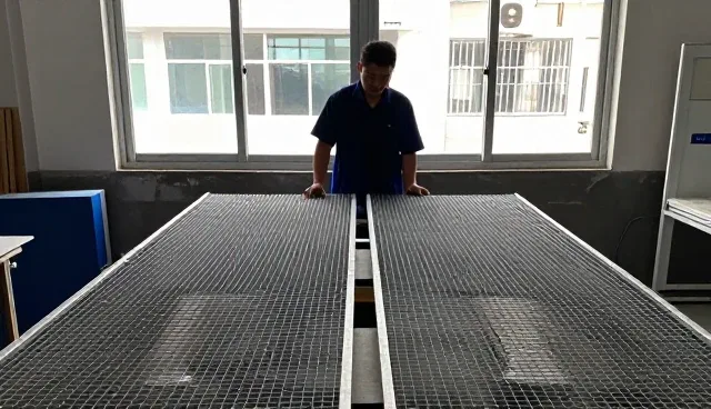 河北雄茂金属丝网制品有限公司服务来料客户，提供批发供货支持